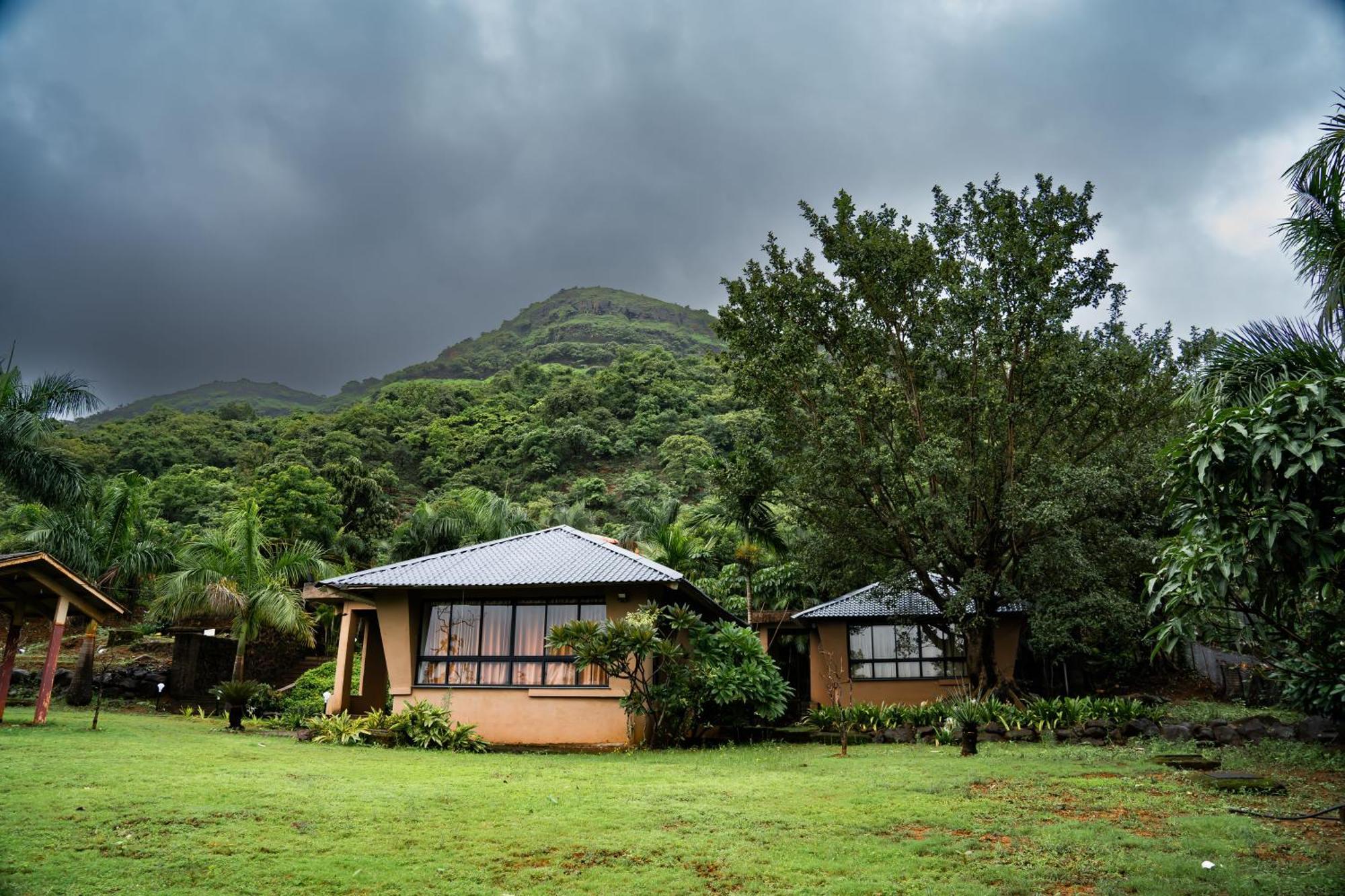 Rajlok Resorts Pune Exterior foto